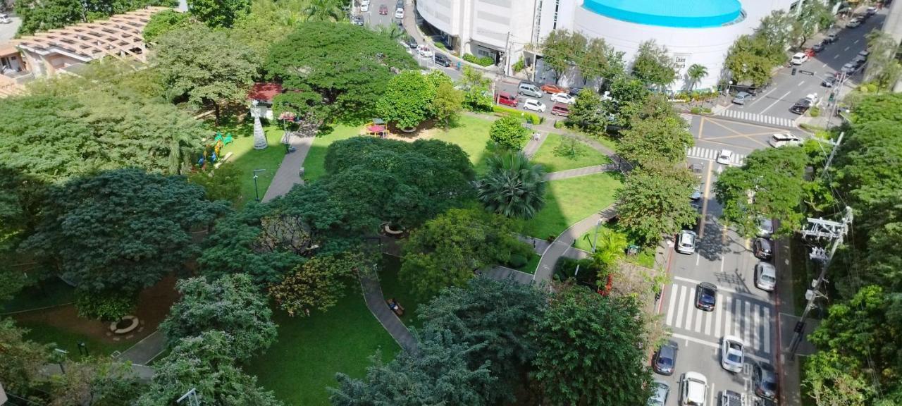 Kl Executive Greenbelt Μανίλα Εξωτερικό φωτογραφία